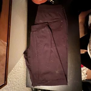 Lululemon men’s joggers.